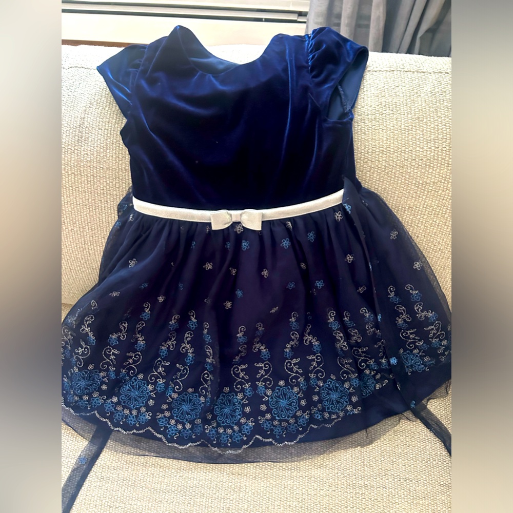 Jona Michelle size 8 girls navy blue dress